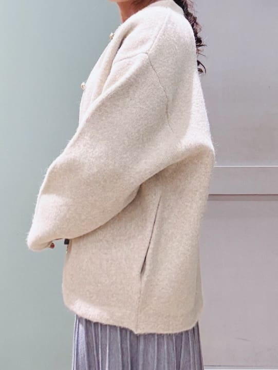 Komi☆さんの「grove｜ふっくらやわらかく、毛混オーバーニットカーディガン」を使ったコーディネート