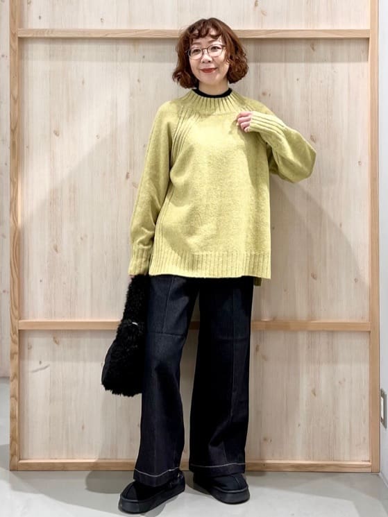 nakoさんの「THE SHOP TK｜ふんわり柔らかきれい色 ウール混ハイネックニット」を使ったコーディネート