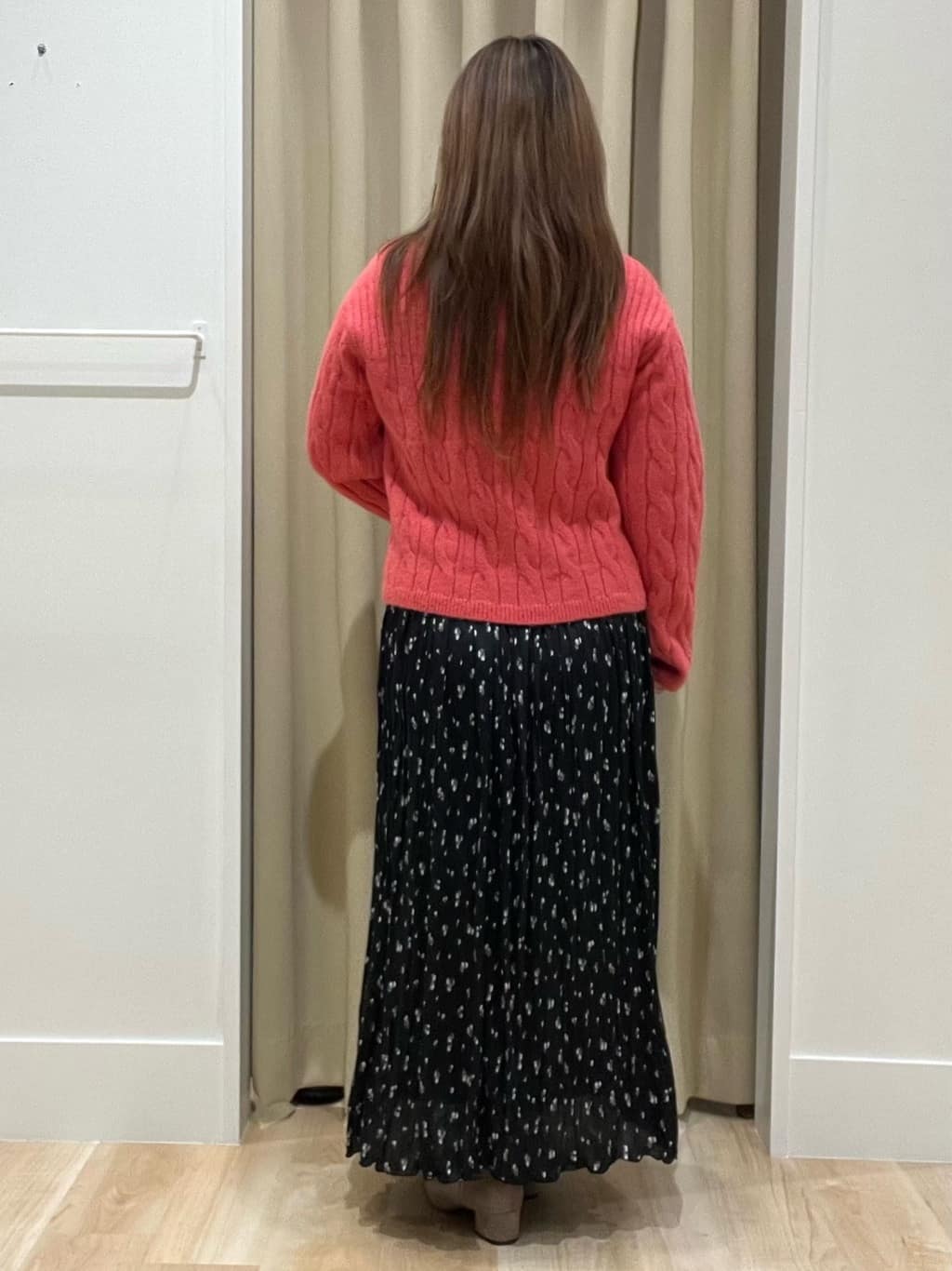 たまさんの「grove｜花柄アソートプリーツスカート」を使ったコーディネート