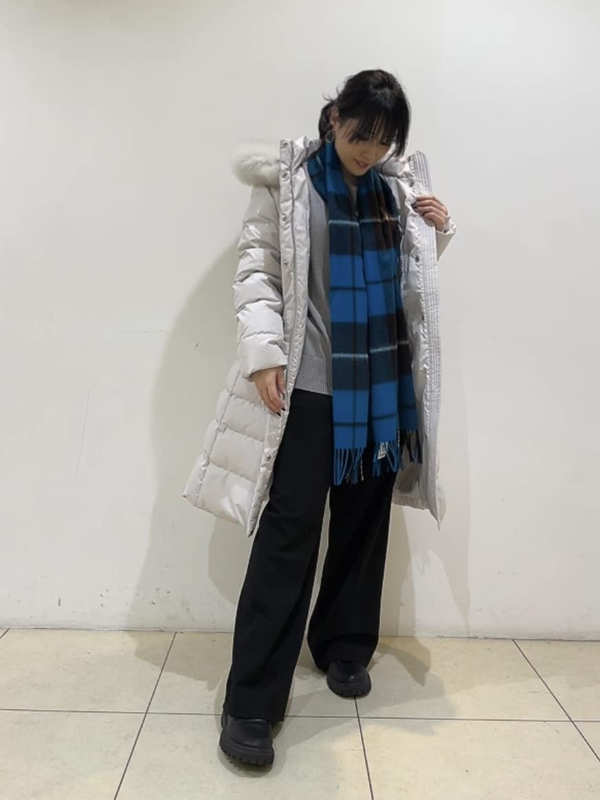 watanabeさんの「UNTITLED｜【はっ水機能/フード取り外し可/防寒】ロングダウンコート」を使ったコーディネート