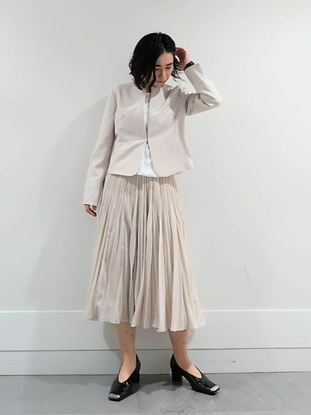 ミズタさんの「UNTITLED｜【透けにくい/ウエストイン見え】タックブラウス」を使ったコーディネート