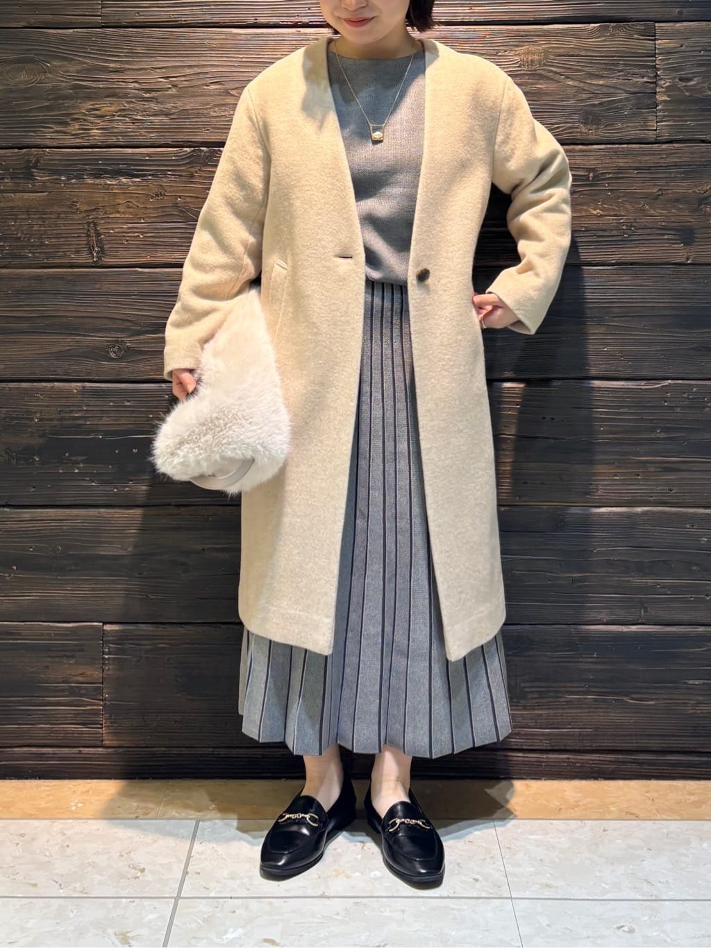 sakuさんの「INDIVI｜【洗える／SETUP可能】ジャカードボートネックニット」を使ったコーディネート