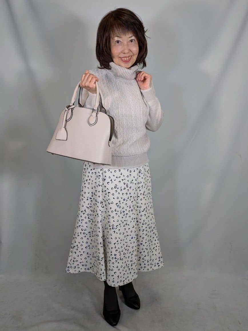 k.kazunoさんの「Reflect｜【ほんのりラメ感◎】ふわふわフェザーヤーンハイネックニット」を使ったコーディネート