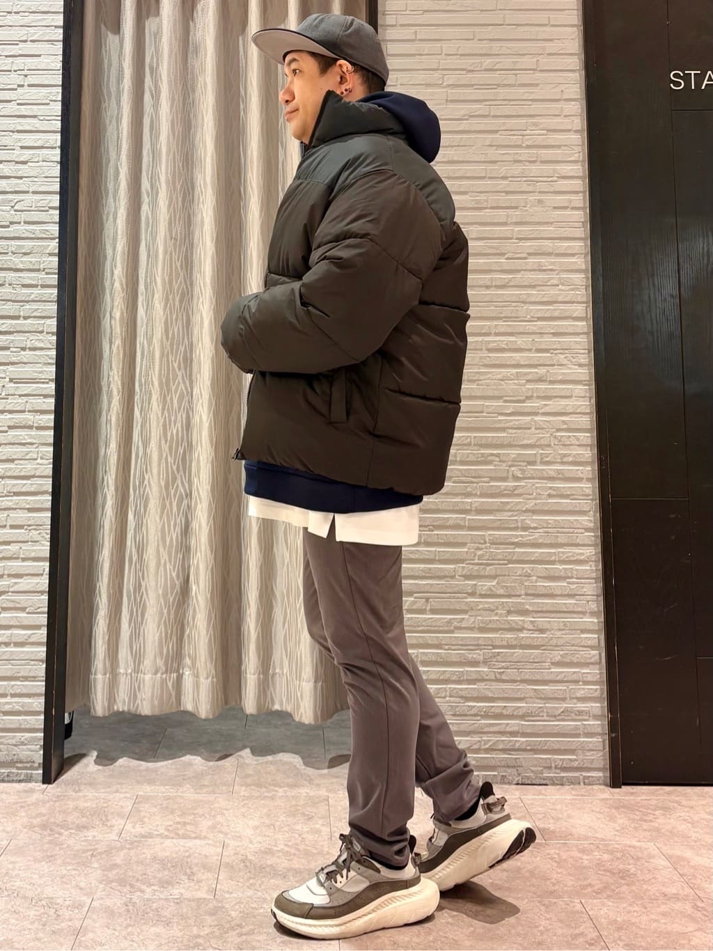Pーyamaさんの「THE SHOP TK｜【撥水/洗濯機可】寒い季節でも快適 中綿スタンドブルゾン」を使ったコーディネート