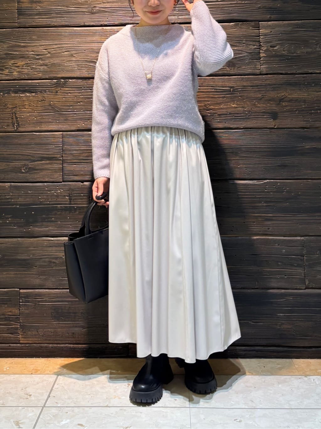 sakuさんの「INDIVI｜【名品コート／日本製】ウール100％チェスターコート」を使ったコーディネート