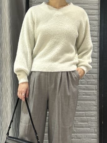 ga_riさんの「THE SHOP TK｜【洗える】上品にきらめく フェザーラメニット」を使ったコーディネート