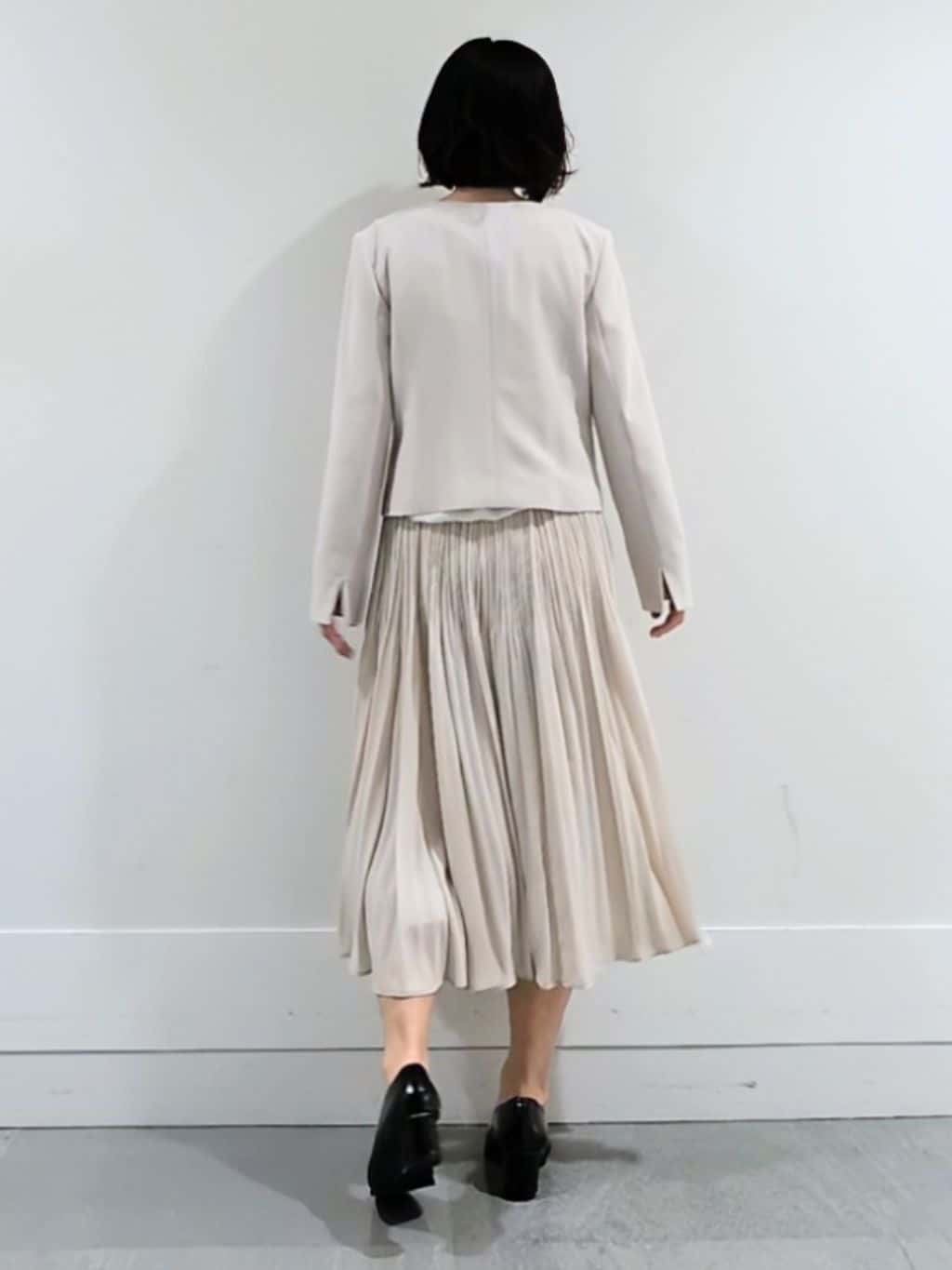 ミズタさんの「UNTITLED｜【透けにくい/ウエストイン見え】タックブラウス」を使ったコーディネート