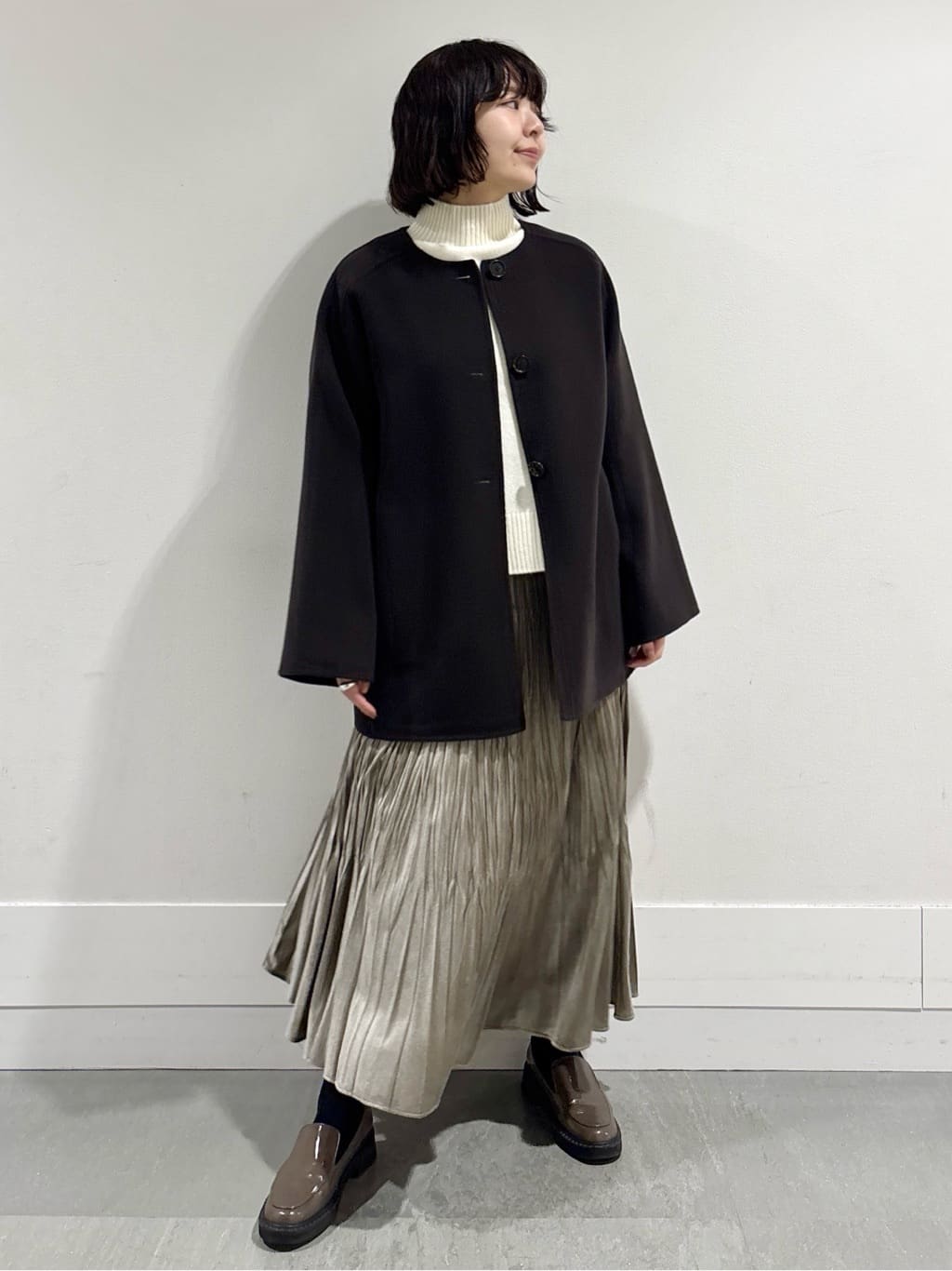 モエカさんの「UNTITLED｜【ミディ丈/軽やか】セミラグランリバー コート」を使ったコーディネート