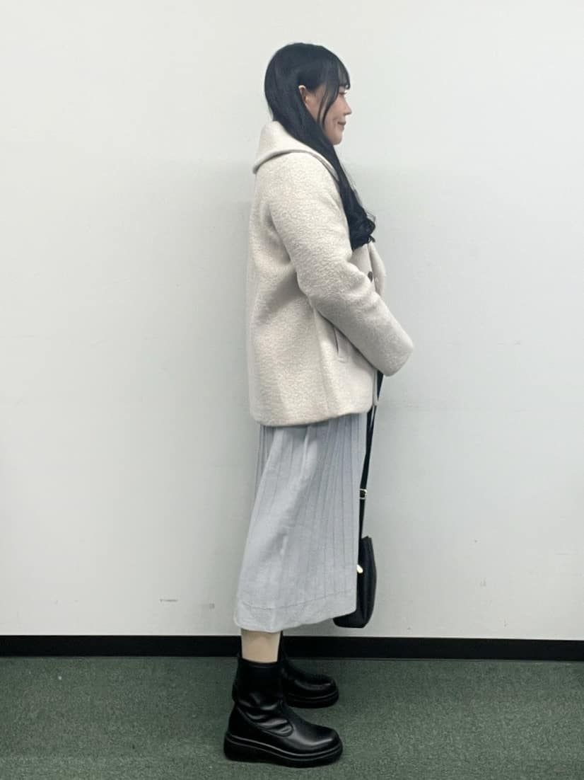 Hitomiさんの「index｜ブークレミドルコート【洗える】」を使ったコーディネート
