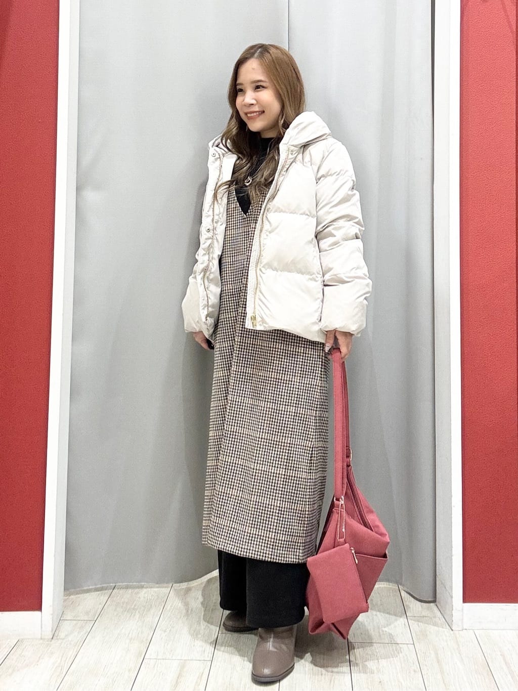 shioさんの「SHOO･LA･RUE｜【撥水/洗える】ショートフーディーダウン」を使ったコーディネート