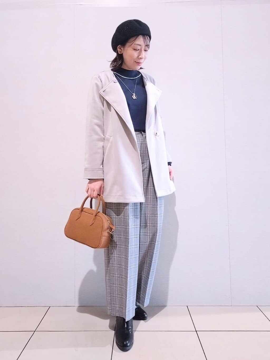miomioさんの「SHOO･LA･RUE｜【洗濯機可/S-LL】すっきり上品きれい見え タックワイドパンツ」を使ったコーディネート