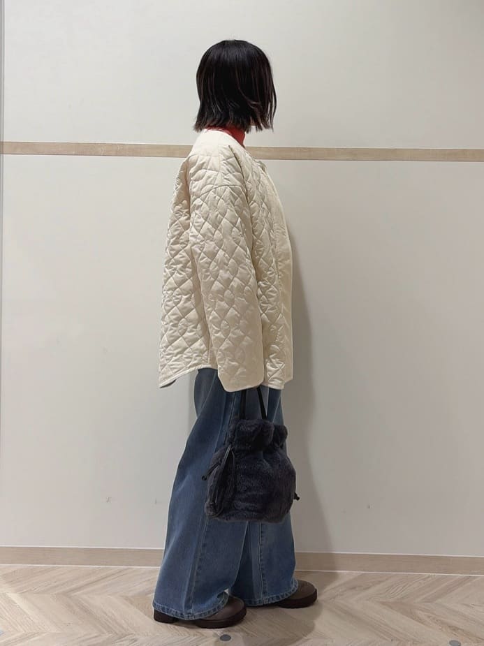 だいちゃさんの「SHOO･LA･RUE｜フェイクファー巾着ショルダーバッグ」を使ったコーディネート