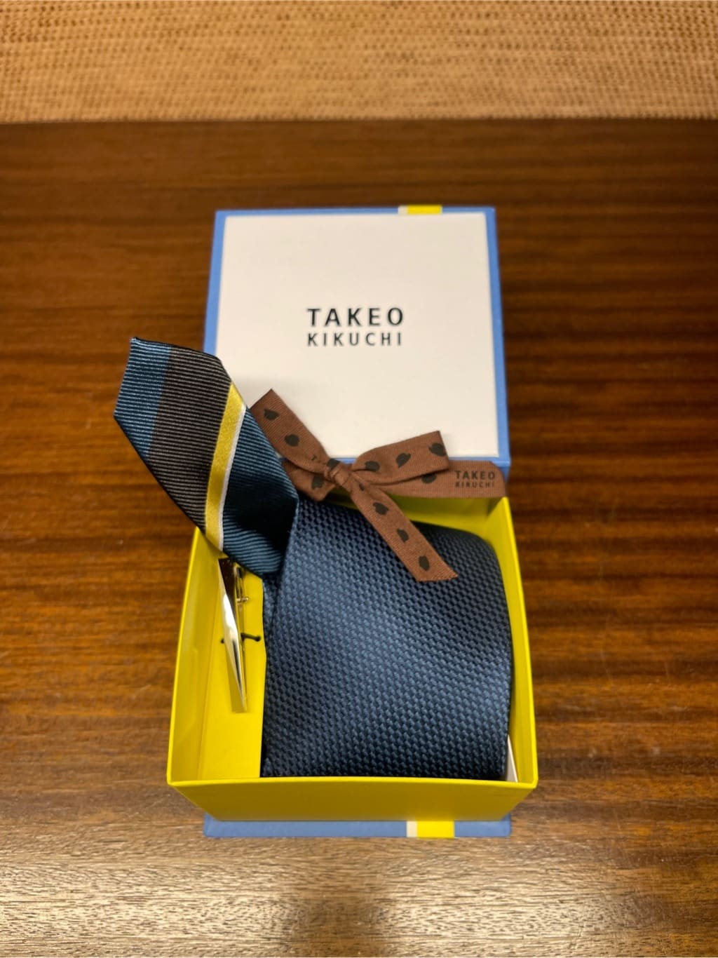 iwさんの「TAKEO KIKUCHI｜【BOXセット】ベーシック メランジ ネクタイ＆タイバー」を使ったコーディネート