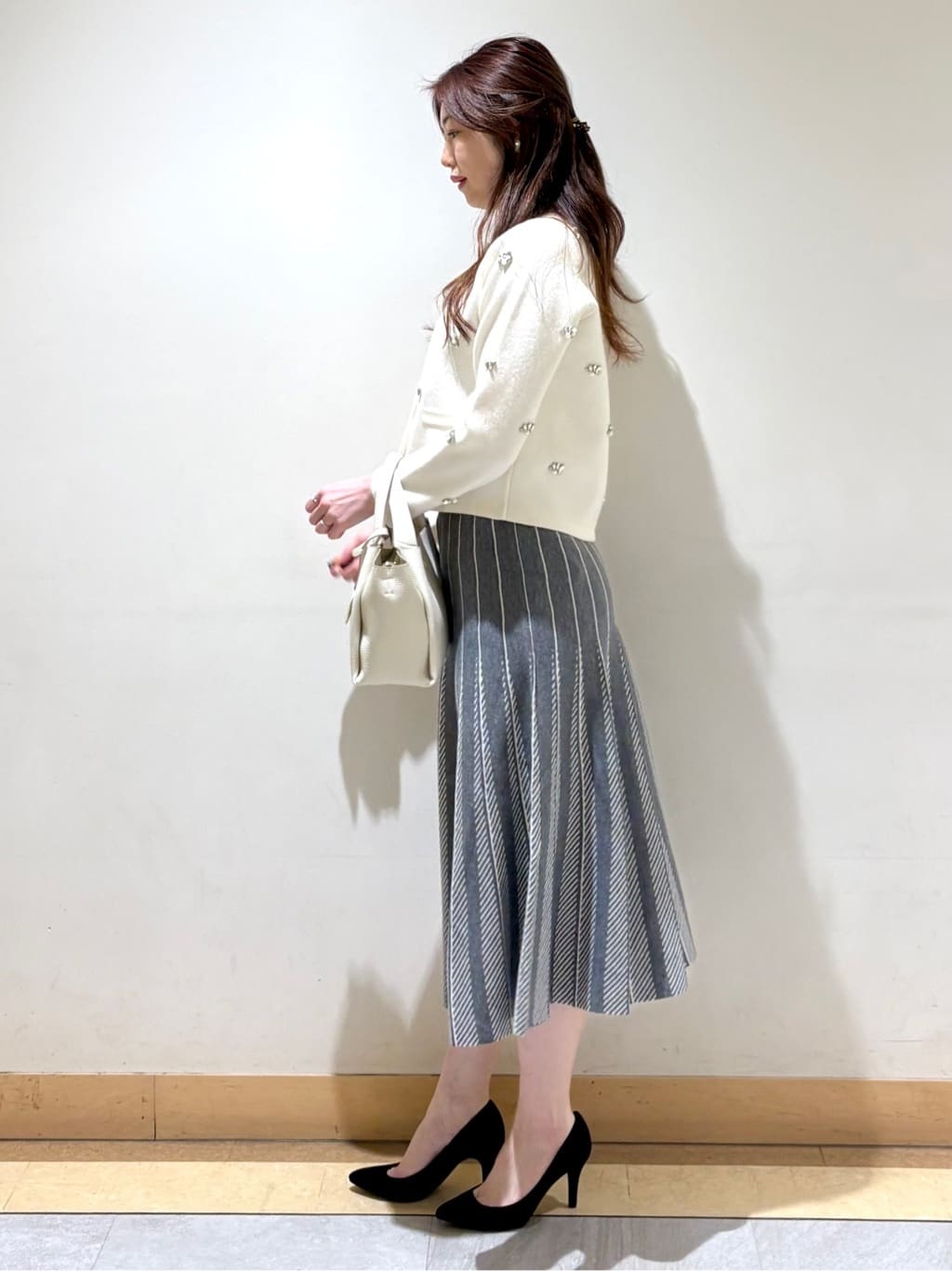 sakiさんの「COUP DE CHANCE｜【手洗い可】ニットプリーツフレアスカート」を使ったコーディネート