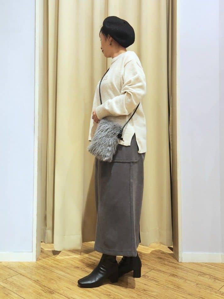 くまさんの「SHOO･LA･RUE｜【S-LL/洗濯機可】ふわふわがやみつきになる柔らかさ スウェットライクロゴニット」を使ったコーディネート