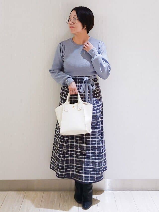 KaHoさんの「index｜チェックラメジャカードニットワンピース」を使ったコーディネート