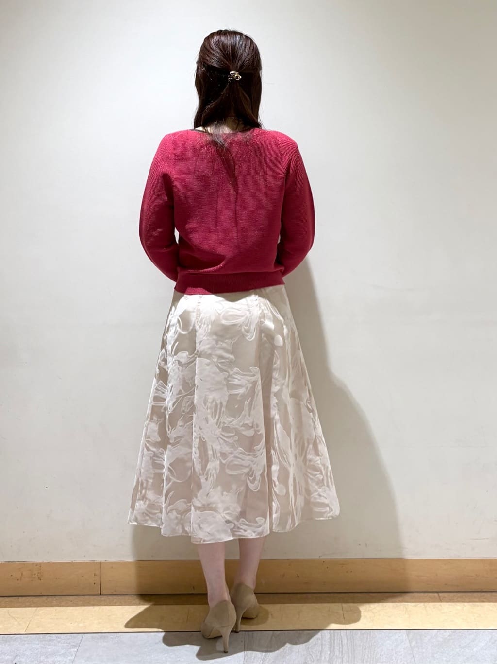 sakiさんの「COUP DE CHANCE｜【手洗い可／日本製】フラワー柄プリントスカート」を使ったコーディネート