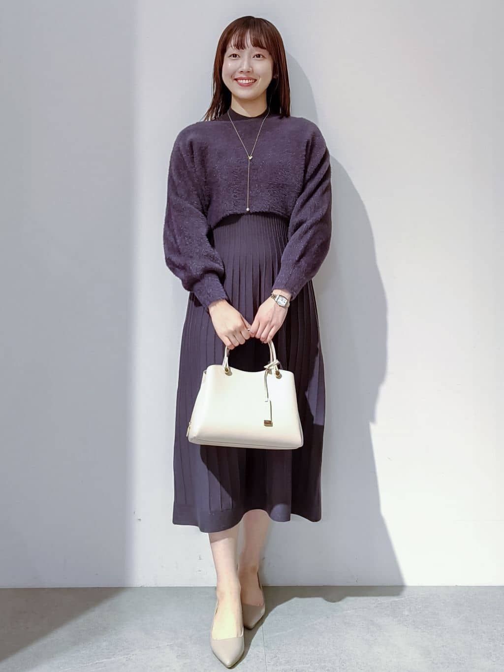 のんさんの「OPAQUE.CLIP｜ラメフェザープルオーバーセット ニットワンピース【洗濯機OK】《XS～LL》」を使ったコーディネート
