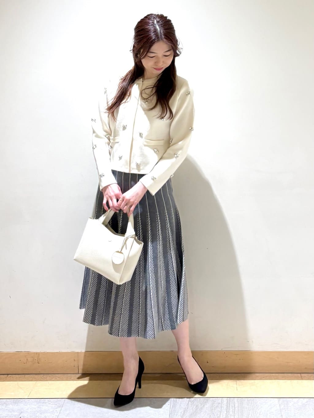 sakiさんの「COUP DE CHANCE｜【手洗い可】ニットプリーツフレアスカート」を使ったコーディネート