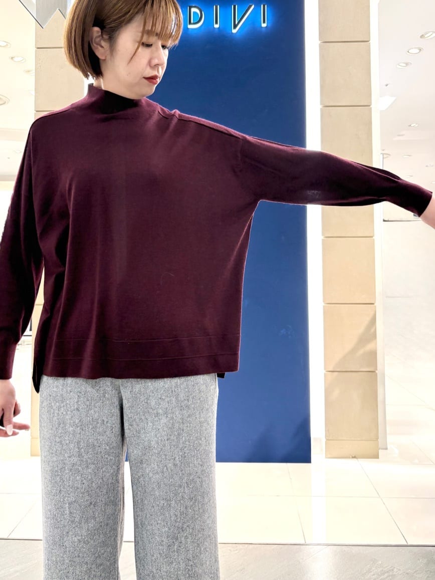 まいこさんの「INDIVI｜【洗える／毛玉になりにくい】エクストラファインウール ハイネックニット」を使ったコーディネート
