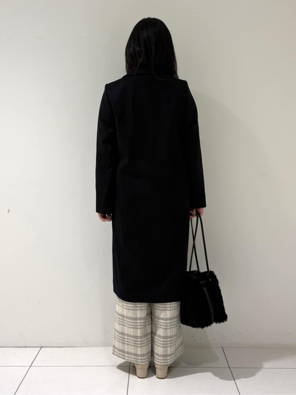 momokoさんの「INDIVI｜【洗える／毛玉になりにくい】エクストラファインウール ハイネックニット」を使ったコーディネート