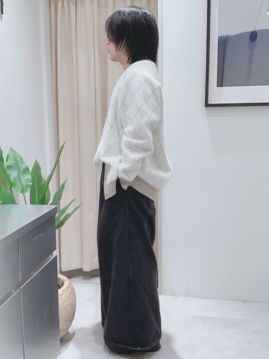 坂。さんの「THE SHOP TK｜配色シャギーニットカーディガン ユニセックスでおすすめ！」を使ったコーディネート