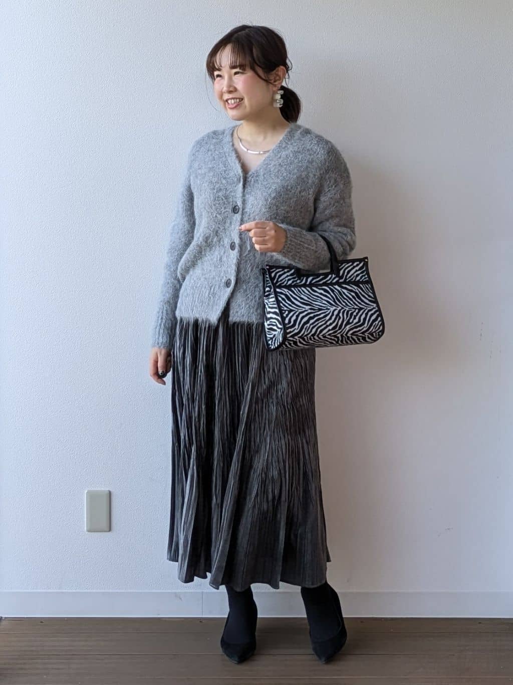 なみきさんの「UNTITLED｜【ゆったり】アルパカ混シャギー カーディガン」を使ったコーディネート