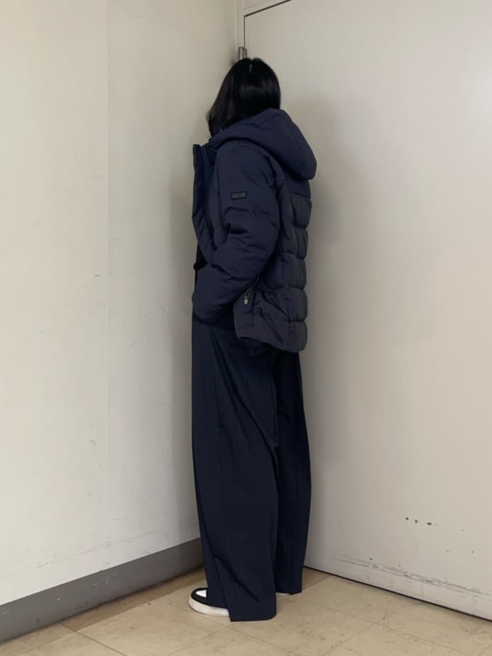 iwさんの「TAKEO KIKUCHI｜カラーコンビ ダウンブルゾン」を使ったコーディネート