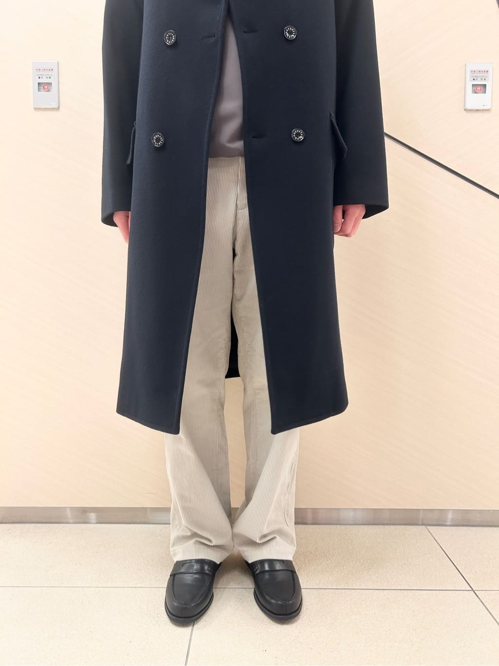 千葉亮太さんの「DRESSTERIOR｜コーデュロイパンツ」を使ったコーディネート
