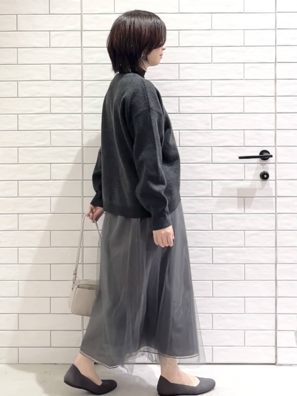 しおりさんの「OPAQUE.CLIP｜サイド編地切替ニットトップス／セットアップ対応【洗濯機OK】」を使ったコーディネート