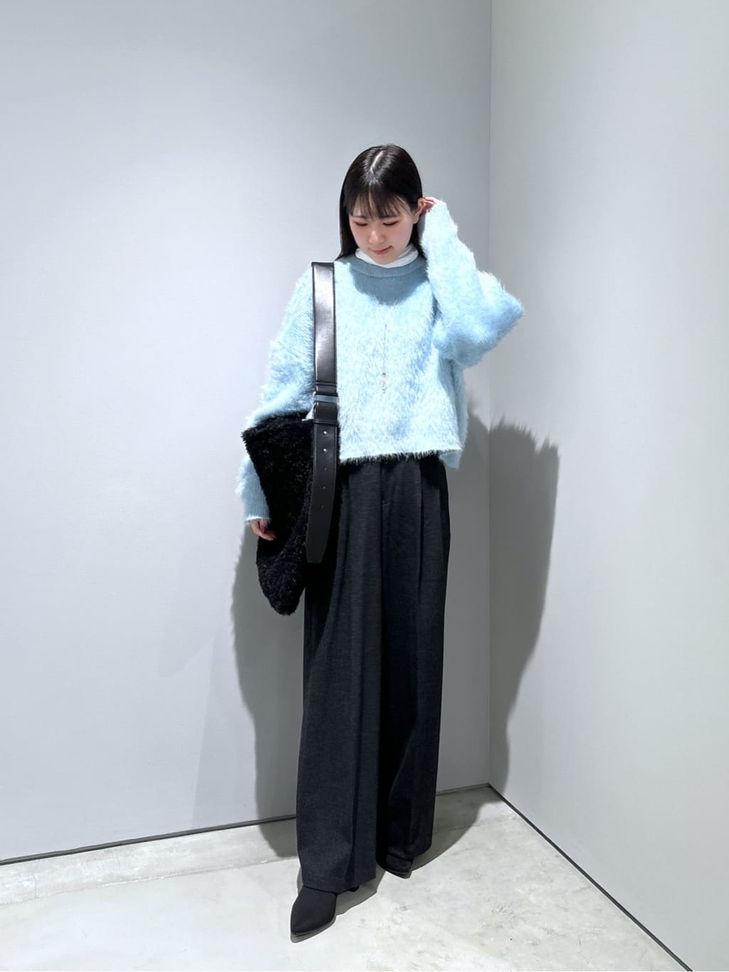 Renoさんの「INDIVI｜シグネチャータートルシアーロンT」を使ったコーディネート