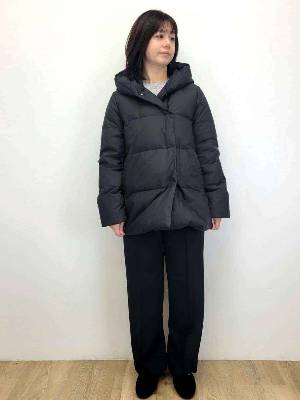 LISAさんの「OPAQUE.CLIP｜撥水フードミドルダウンコート【防風／抗菌防臭／洗濯機OK】《S～LL》」を使ったコーディネート