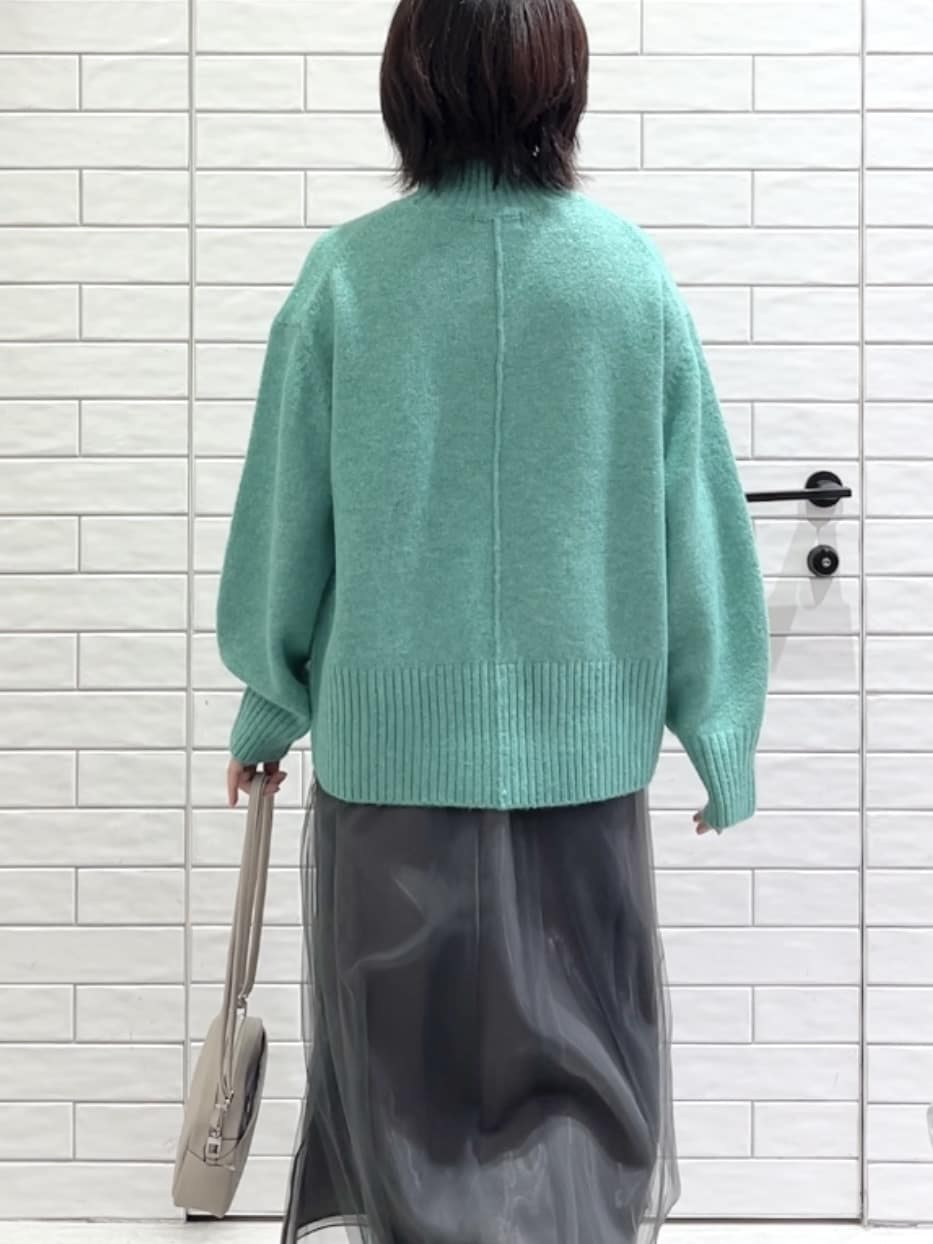 しおりさんの「OPAQUE.CLIP｜ふわふわハイネックニット【洗濯機OK】」を使ったコーディネート