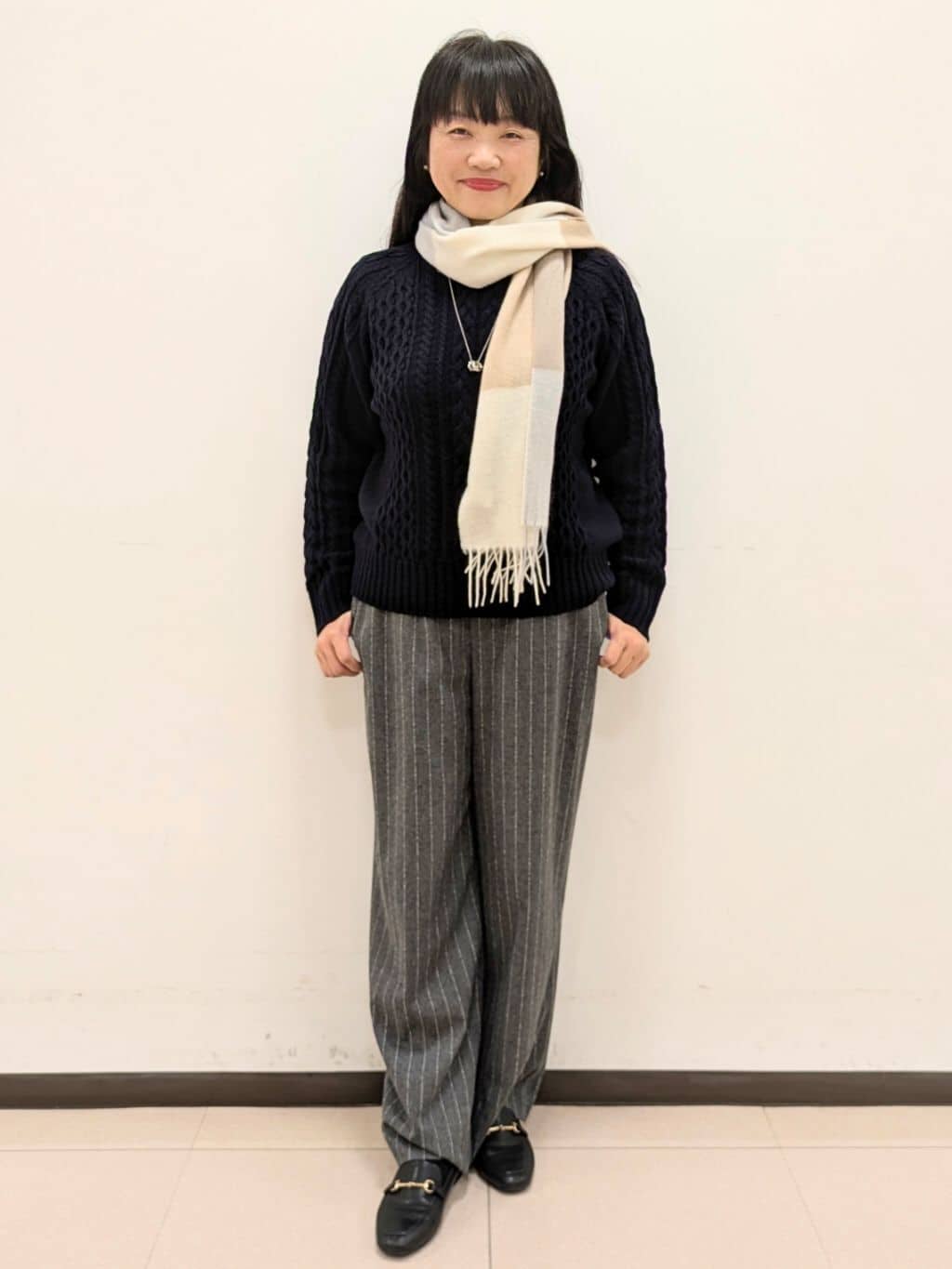 ともさんの「UNTITLED｜【洗える】スポンディッシュ ケーブル柄ニット」を使ったコーディネート