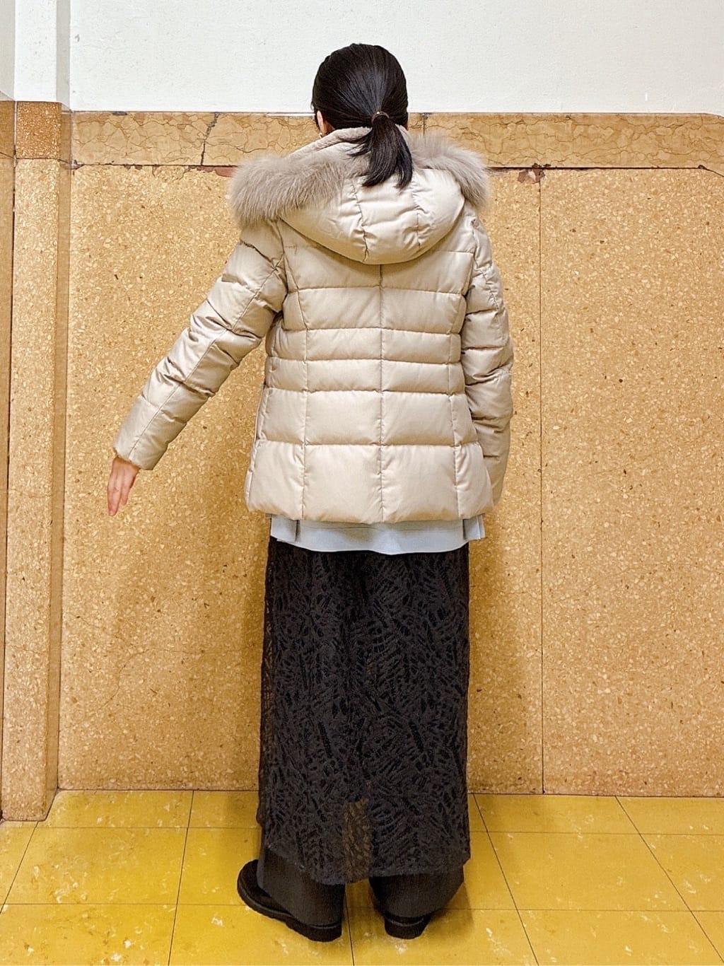 hattoriさんの「INDIVI｜【名品／撥水／抗菌防臭】ショート丈リサイクルダウンコート」を使ったコーディネート