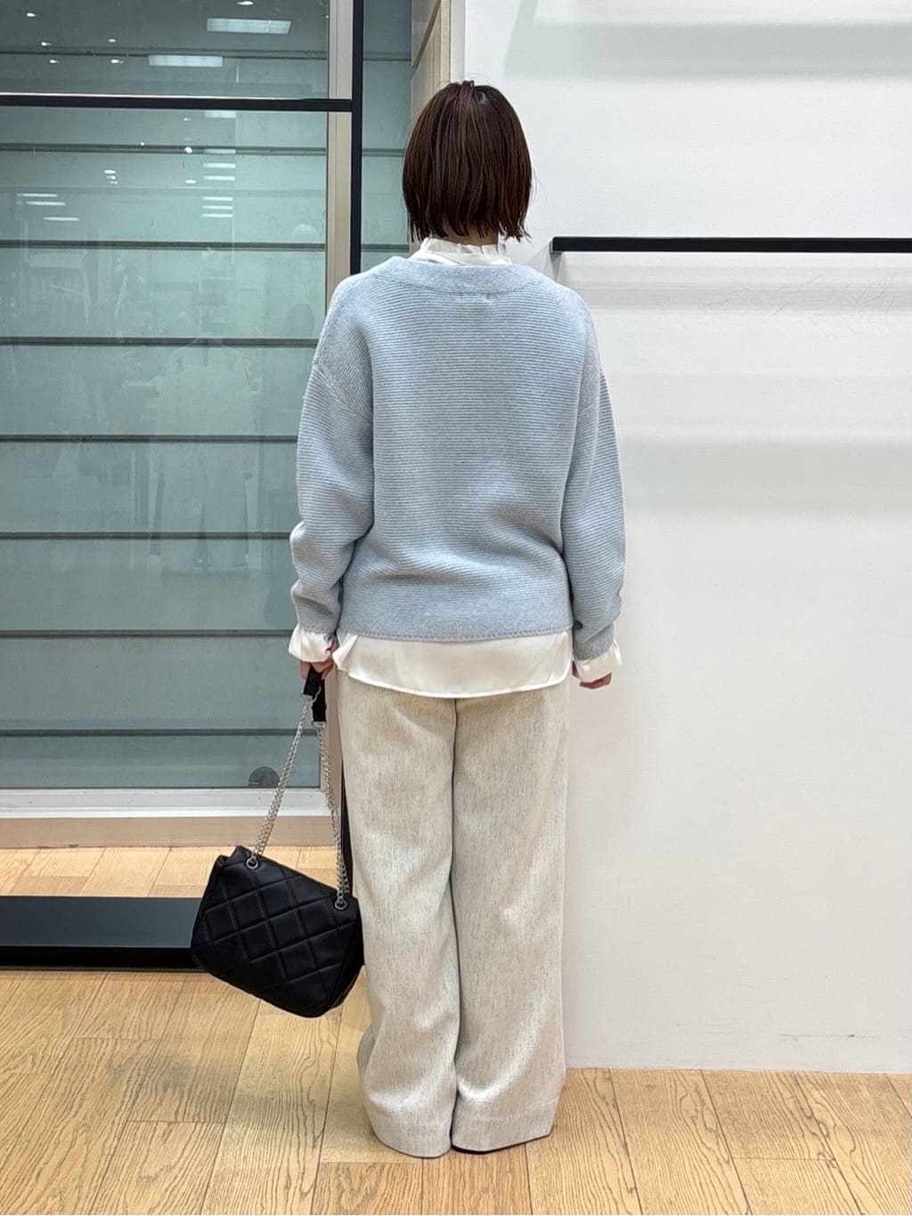 asamiさんの「INDIVI｜【洗える／大人ラメ】カラーMIXボトルネックニット」を使ったコーディネート