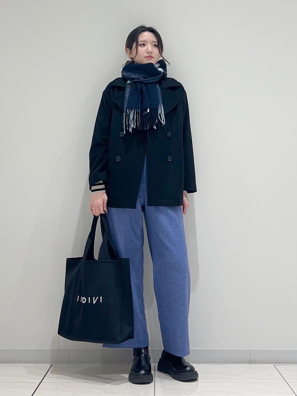 T.Kさんの「INDIVI｜【洗える／毛玉になりにくい】エクストラファインウール リブタートルニット」を使ったコーディネート