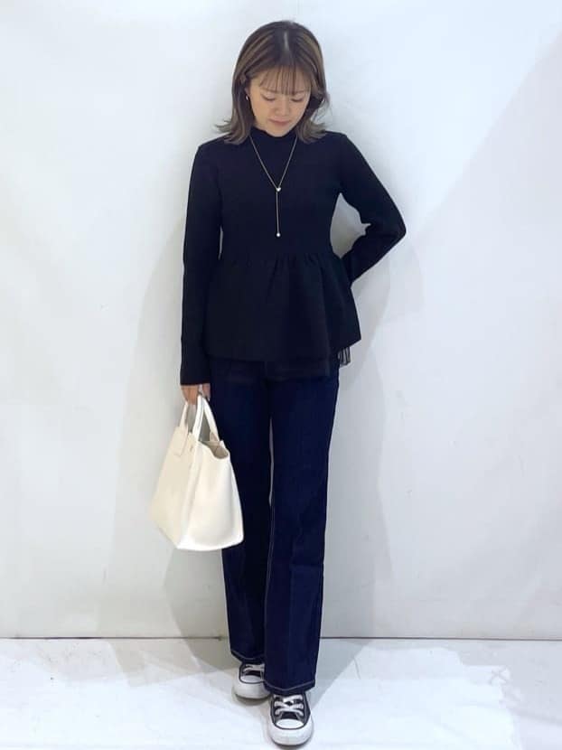 manaさんの「OPAQUE.CLIP｜《丈が選べる》ストレートデニムパンツ【洗濯機洗い可】」を使ったコーディネート