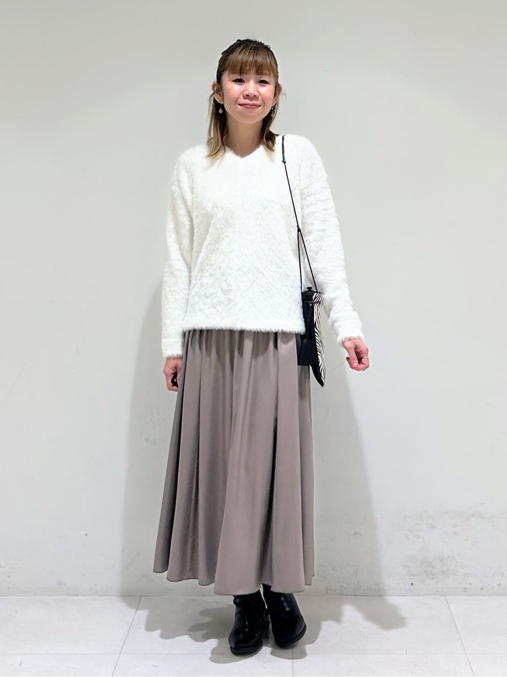 tsuyuさんの「INDIVI｜【名品／撥水／抗菌防臭】ロング丈リサイクルダウンコート」を使ったコーディネート