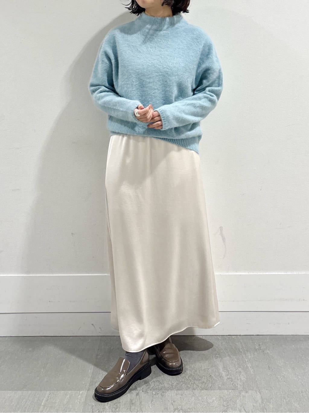 モエカさんの「UNTITLED｜【大人な品格/ふわふわニット】フォックスカシミヤ コクーンニット」を使ったコーディネート