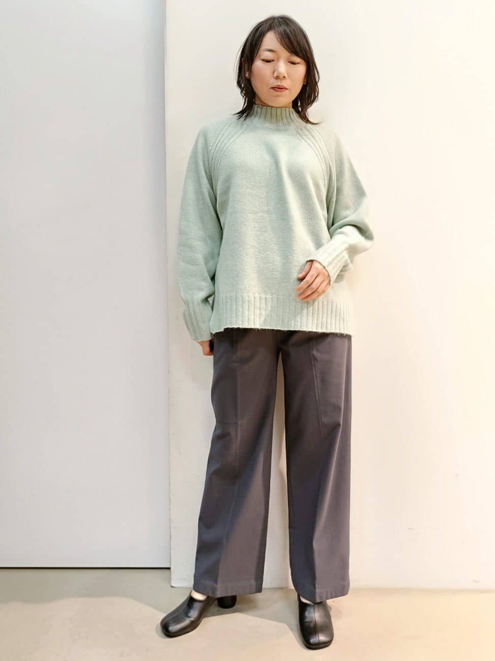 あんさんの「THE SHOP TK｜クラシカルな装い ウールライクスタンドカラーコート」を使ったコーディネート