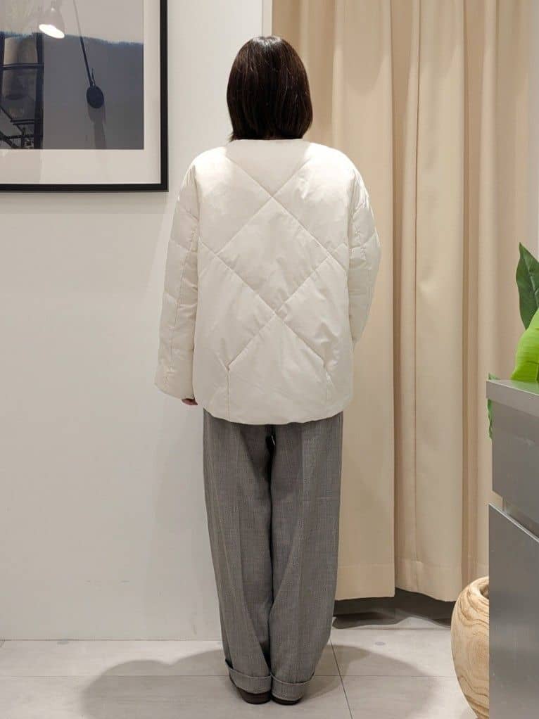 なめさんの「THE SHOP TK｜きれいめにもカジュアルにも ノーカラーキルトジャケット」を使ったコーディネート