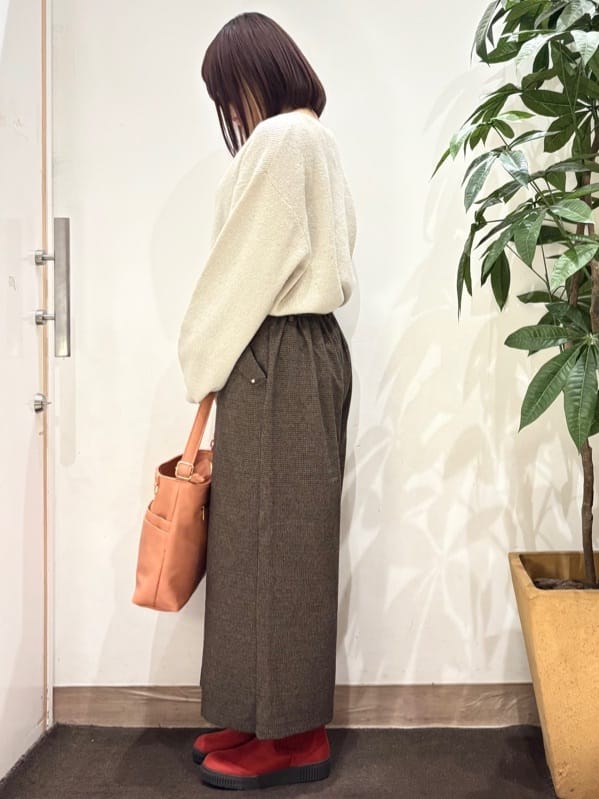 TOWAさんの「SHOO･LA･RUE｜【S-LL】きらっと華やぐ　大人のスパンコールニット」を使ったコーディネート