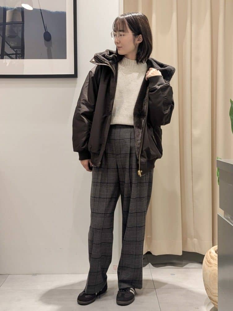 なめさんの「THE SHOP TK｜ふんわり柔らかきれい色 ウール混ハイネックニット」を使ったコーディネート