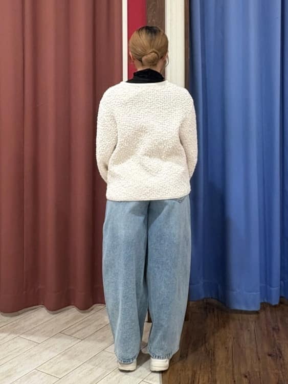 SAKUさんの「SHOO･LA･RUE｜【S-LL】立体カーブデニムパンツ」を使ったコーディネート