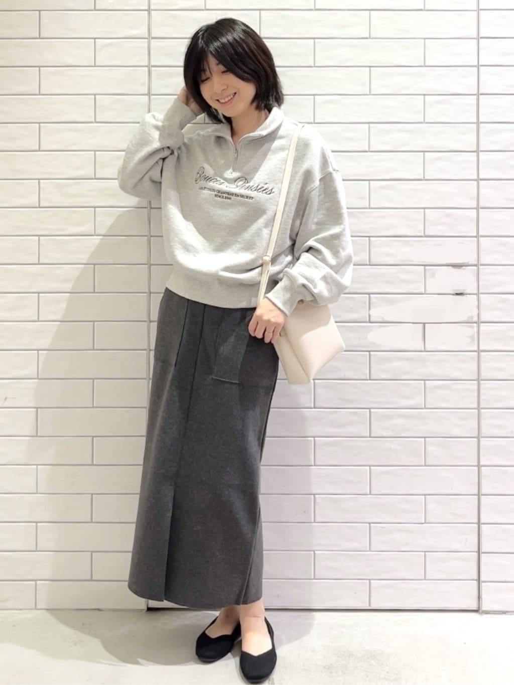 しおりさんの「OPAQUE.CLIP｜カシミヤブレンドウールチェスターコート」を使ったコーディネート