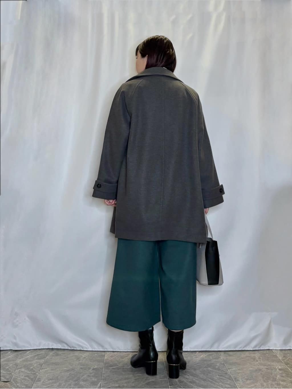 ネリさんの「SHOO･LA･RUE｜【洗濯機可】美脚見え あったか圧縮ニット ガウチョパンツ」を使ったコーディネート