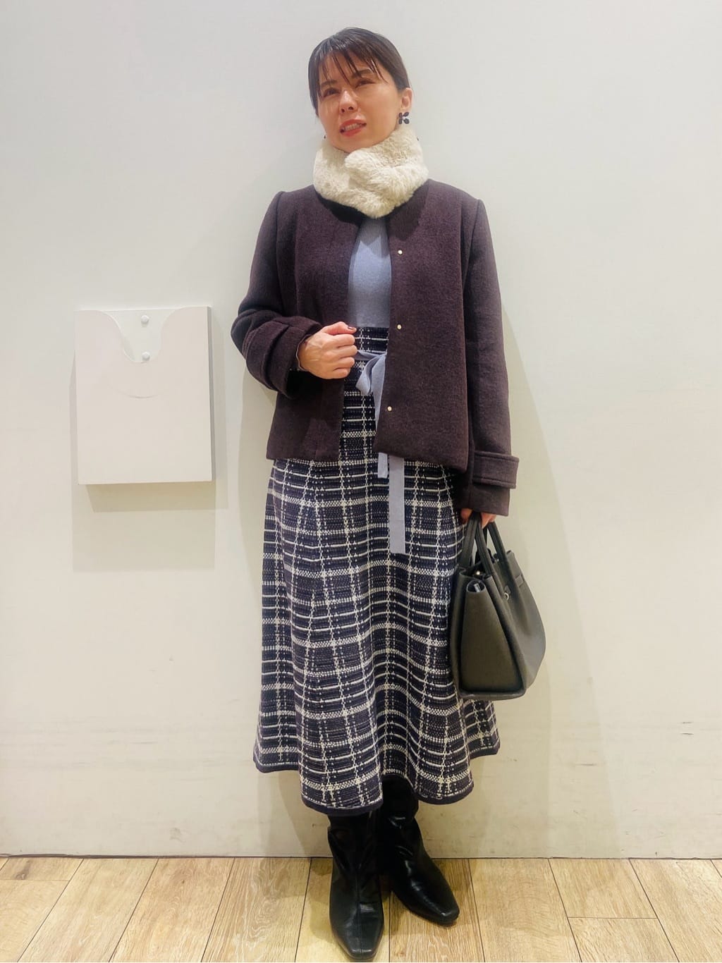 YUKOさんの「index｜チェックラメジャカードニットワンピース」を使ったコーディネート