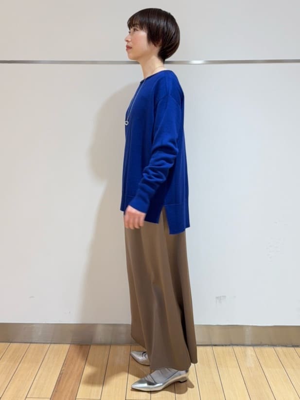あやさんの「UNTITLED｜【ウエストゴム/洗える】サテンナロースカート」を使ったコーディネート