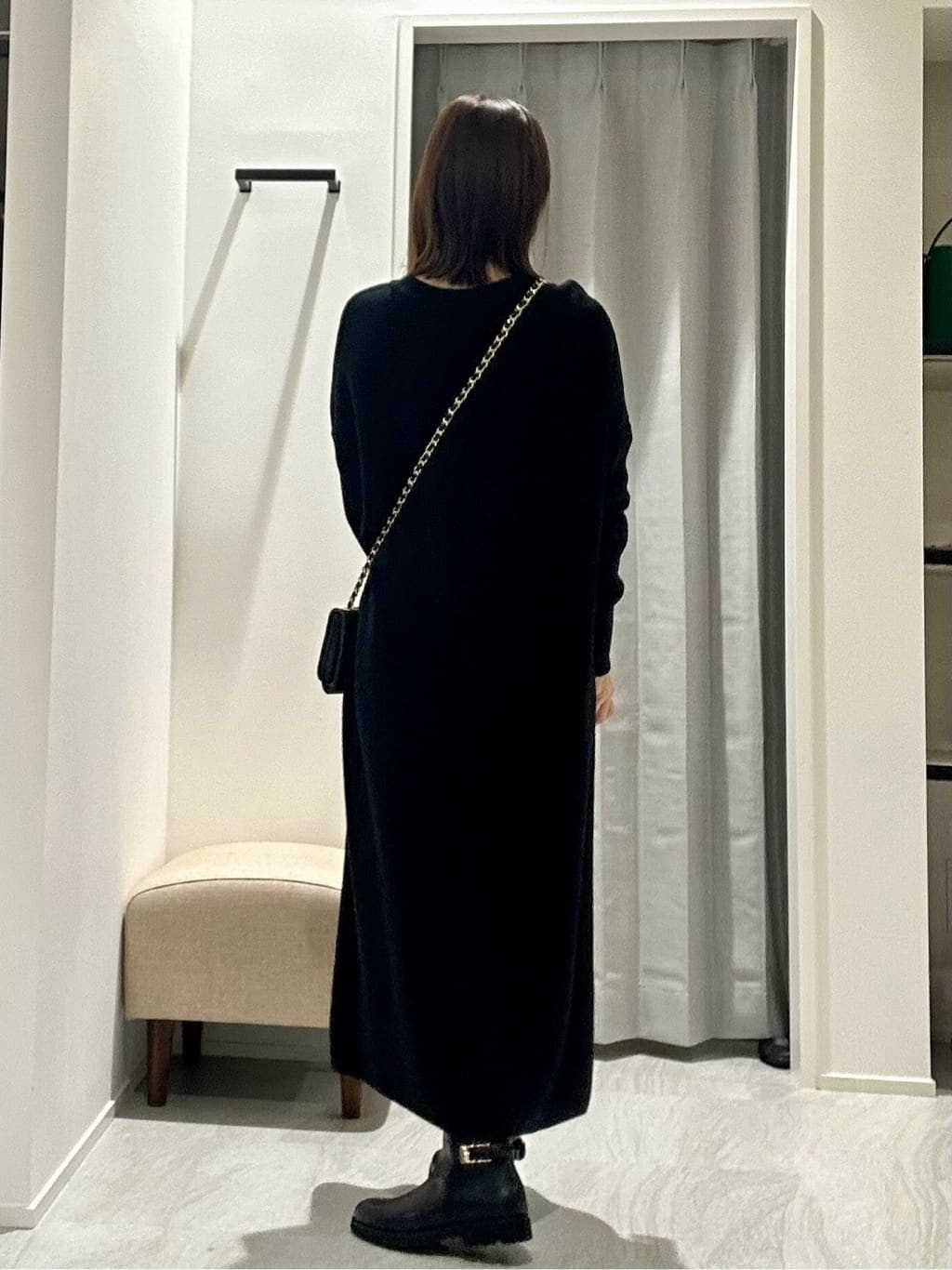 anaさんの「UNTITLED｜【ロング丈/ゆったりシルエット】テントライン ニットワンピース」を使ったコーディネート